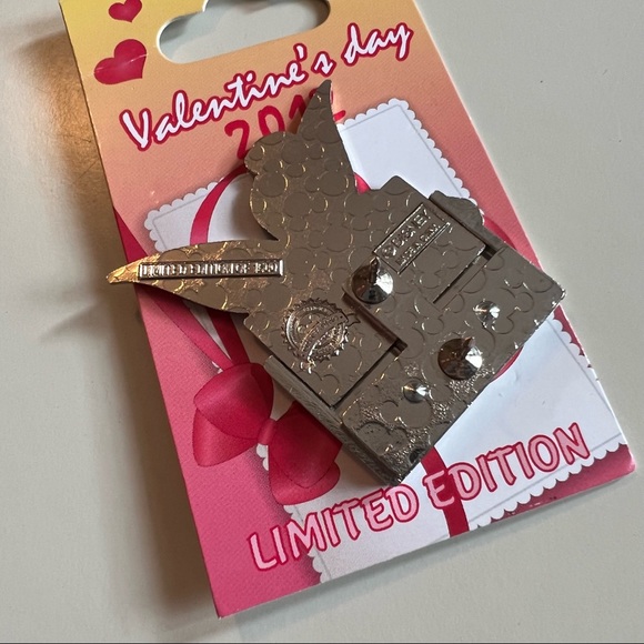 Disney Valentine's Day Pin - 2012 - Tinker Bell - Picture 5 of 6